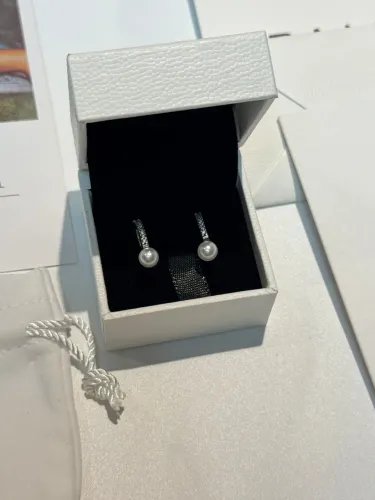 Brinco Pandora Pérola prata 925