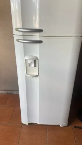 vendo geladeira 