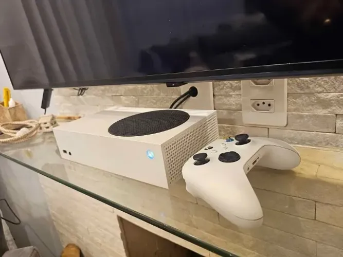 Xbox Series S 512gb em excelente estado