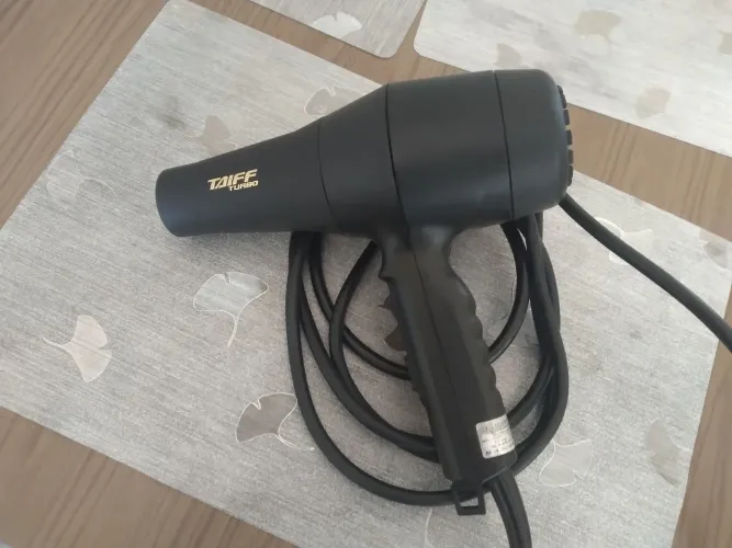 Secador de Cabelo * (Taif Profissional) * 127V