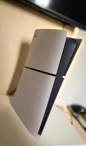 PS5 Slim Digital 825GB + 2 Controles Originais + Acessórios