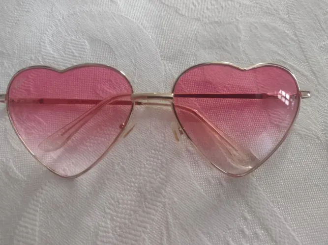 Óculos Rayban original modelo coração novinho com lentes degradê 