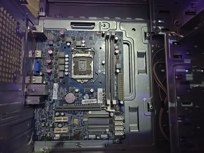 Placa-mãe H61H2-M2 ? Sucata / Para Retirada de Peças