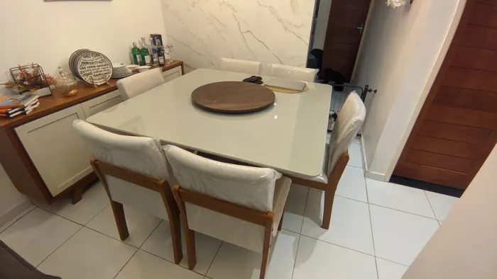 MESA COM BUFFET