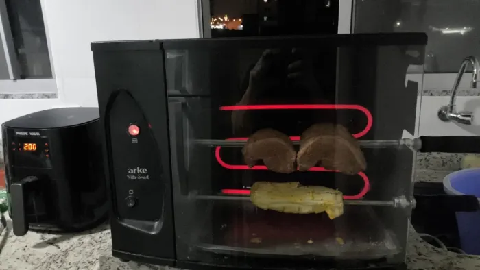 Churrasqueira elétrica com espeto 220v