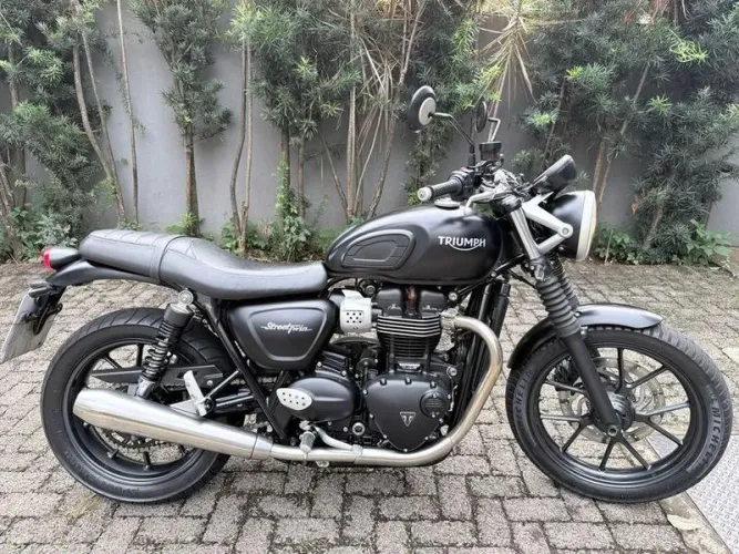 TRIUMPH STREET TWIN 900 2019