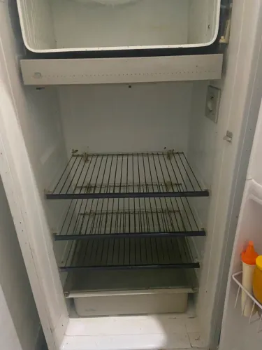 Vende-se geladeira
