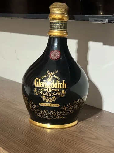Whiskie Glenfiddich - 18 Years - Ancient Reserve - Cerâmica (lacrado)