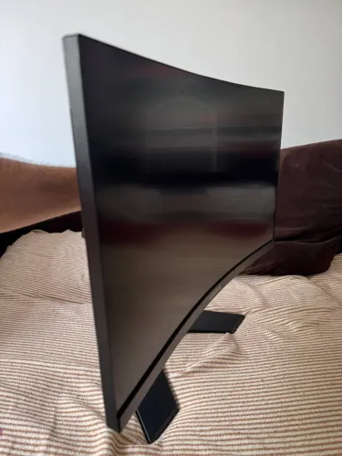 Monitor Gamer Gigabyte G27FC 27" Curvo 165 Hz