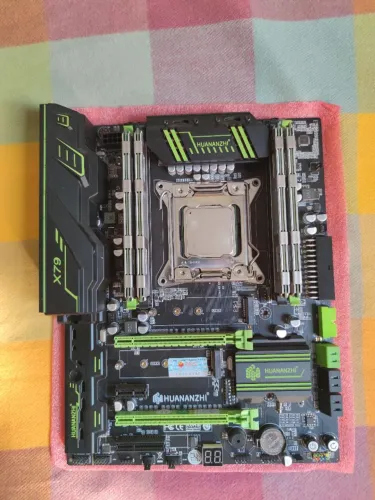 Kit Xeon Huananzhi 16GB RAM 
