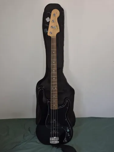 Baixo Squier Affinity - PJ bass