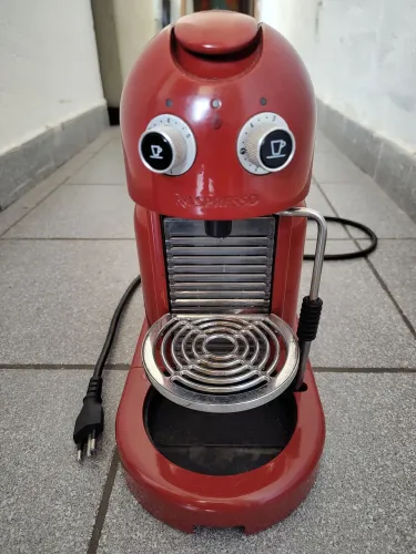 Cafeteira Nespresso Retro