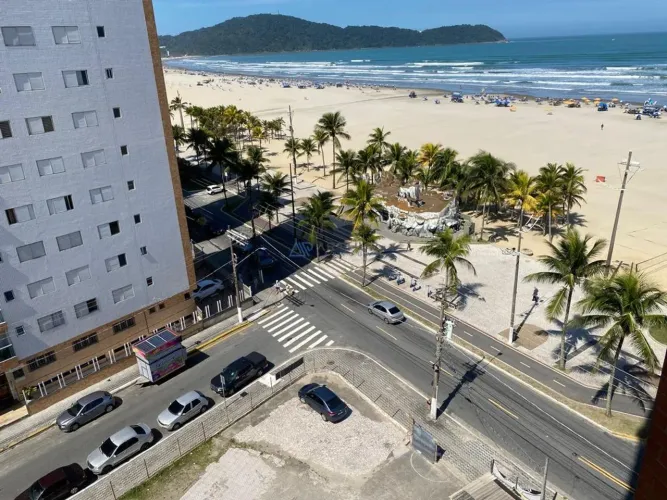 Apartamento à venda na Guilhermina em Praia Grande, 2 dormitórios e 1 vaga