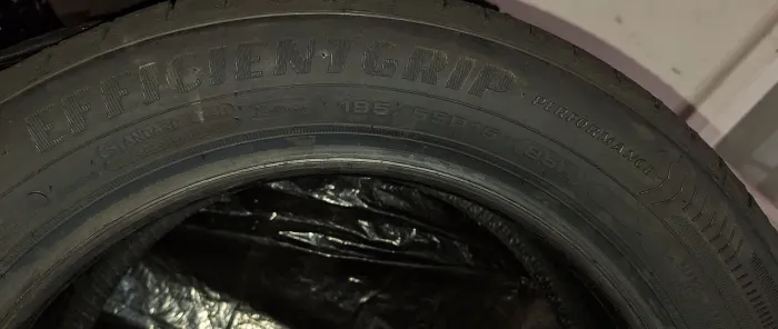 Pneu aro 15 Goodyear