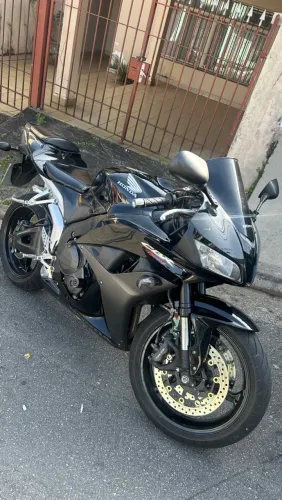 CBR 600 RR Baixo KM 63 MIL KM cautelar 100%