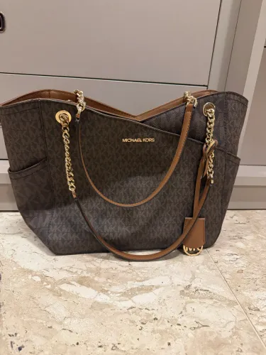 Michael Kors Jet Set Travel Large Chain Shoulder Tote