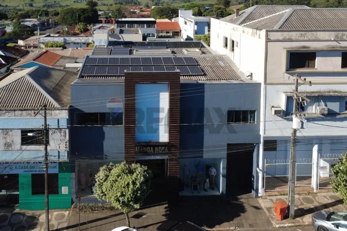 Prédio Comercial e Residencial no Centro de Cruzeiro do Oeste - PR