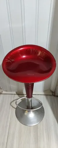 Banqueta com regulagens de altura 