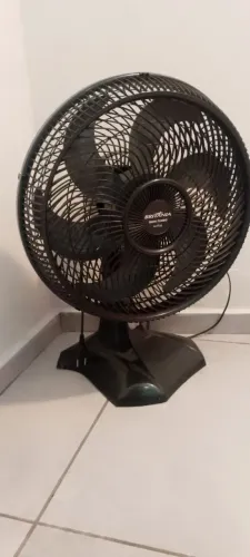 Vendo ventilador Britânia turbo semi novo