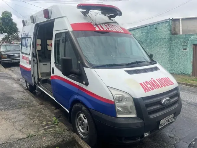 Ford Transit Furgão 3550 2.4 Tdci Longo Dies. 2010