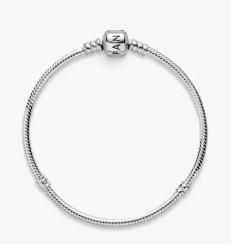 Pulseira divertida com fecho cilíndrico e elos em formato de cobra. prata de lei