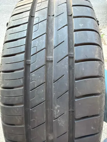Pneu aro 15 Goodyear efficientgrip 185/60/15 zerado