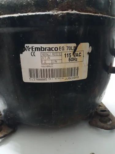 Motor de geladeira embraco
