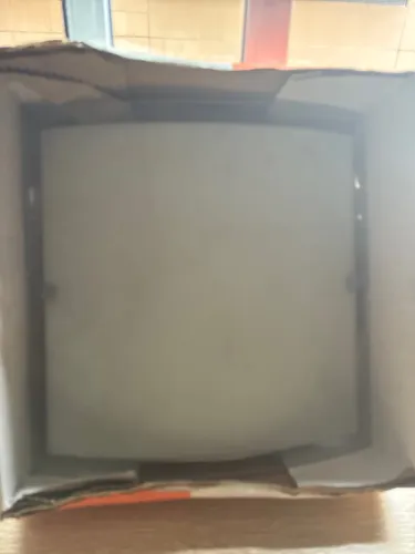 Luminária para quarto ou sala branca sem uso