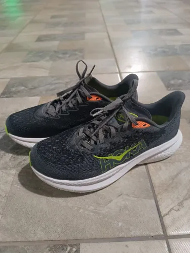 Tênis hoka mach 6 masculino tamanho 41.