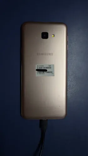 Celular Samsung J4 16gb memória 