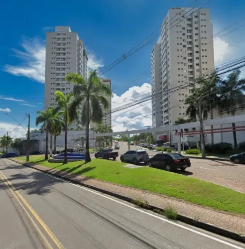 Coral Gables de 117m², suíte + 2 quartos sociais e 1 de serviço, andar alto.
