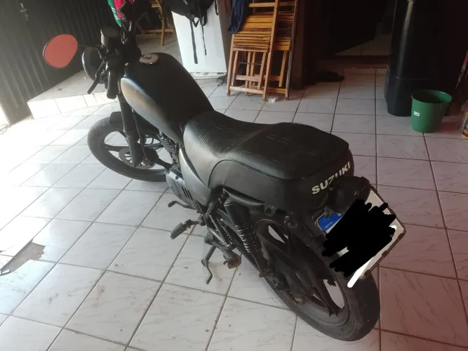 Intruder 125 custom.