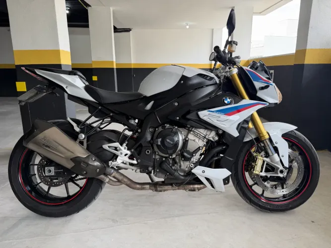 BMW S1000r 2018 impecável