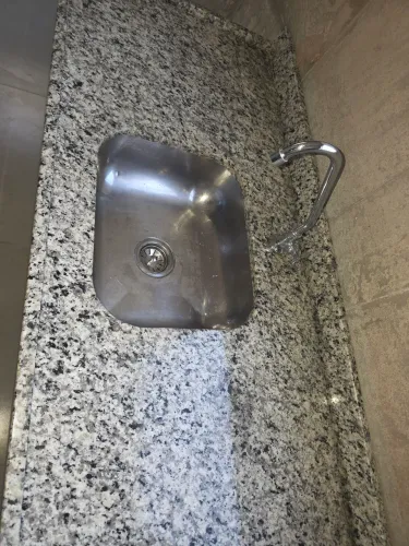 Pia de pedra completa
