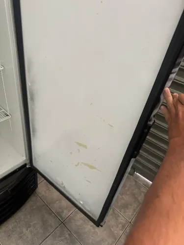 Cervejeira 110v adesivada Heineken