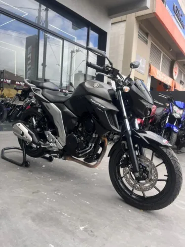 FAZER 250