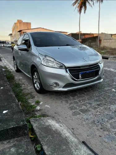 Peugeot 208 Active/active Pack 1.5 Flex 8V 5P 2014
