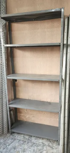 Estantes de ferro usadas 30cm barato