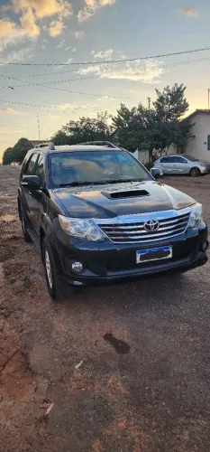 Toyota Hilux SW4 SRV D4-d 4X4 3.0 TDI Dies. AUT 2015