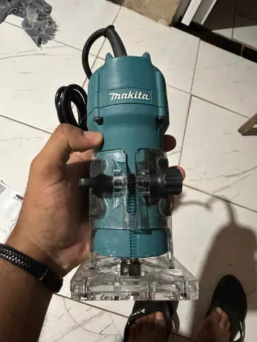 Makita Trimmer 3709