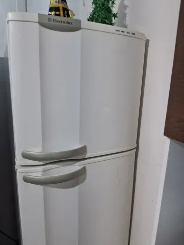 Geladeira electrolux df34 