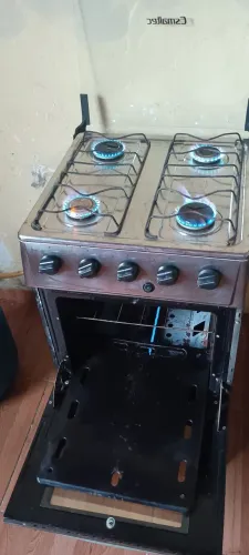 Vendo esse fogão manual tudo funcionando perfeitamente bocas e forno ótimo 