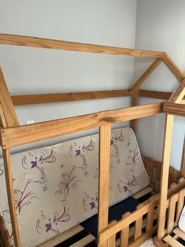 Cama Montessori Casinha
