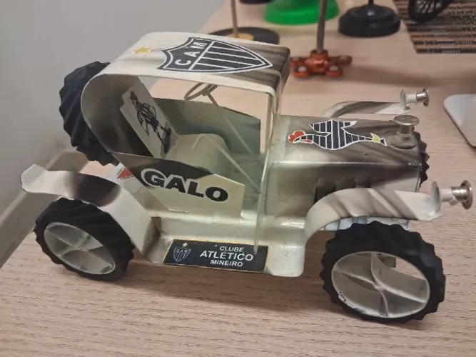 CALHAMBEQUE GALO MINEIRO,,,, SEMI NOVO .... PARA COLECIONADOR E DECORAR AMBIENTES.. 