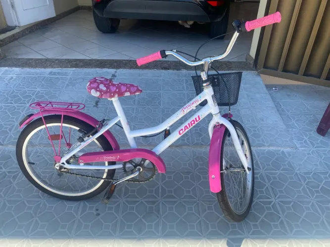 VENDO BIKE FEMININA SEMI NOVA, MUITO CONSERVADA