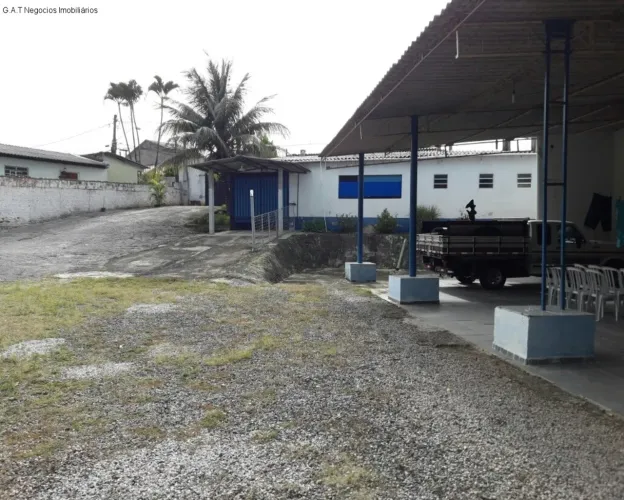 Casa Comercial à Venda em Sorocaba-SP, Vila Nova Sorocaba: 2 Quartos, 1 Suíte, 2 Salas, 2