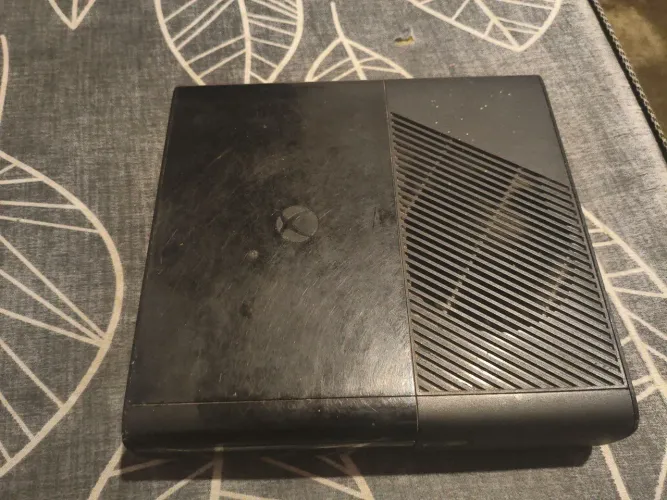Tô vendo Xbox 360 ele tá pegando tudo direitinho e nunca foi mexido só para limpar