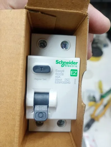 Interruptor diferencial residual 40A shenaider 