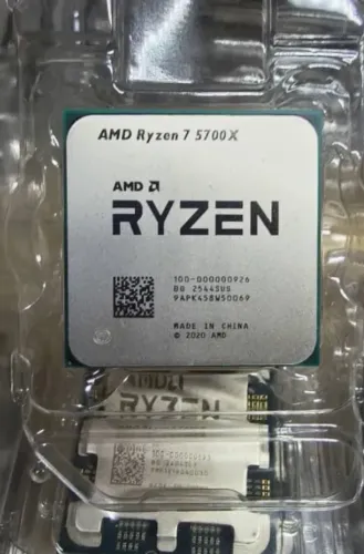 AMD RYZEN 7 5700x