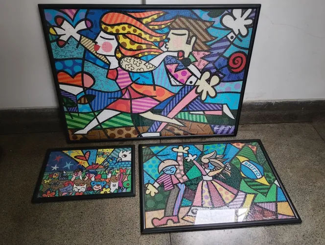 Quadros decorativos Romero Britto quebra cabeça puzzle 102x75cm vidro madeira ler anúncio